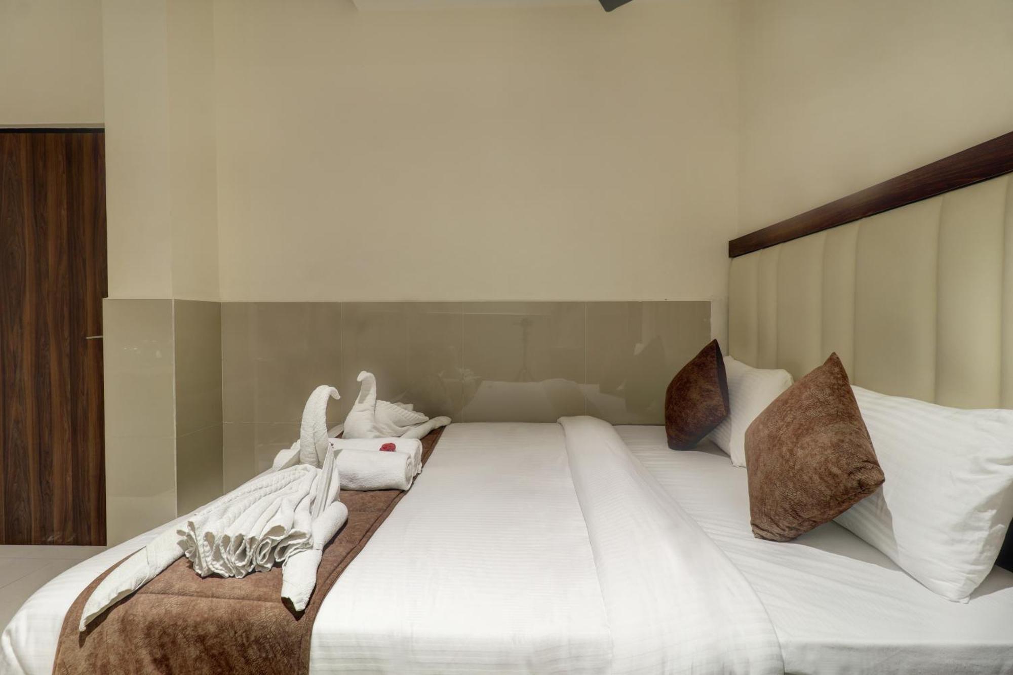 Hotel New Parimeet Residency Navi Mumbai Exterior foto